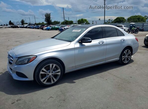 55SWF4KB8GU172432 2016 MERCEDES-BENZ C Silver Vista tres cuartos delantera izquierda