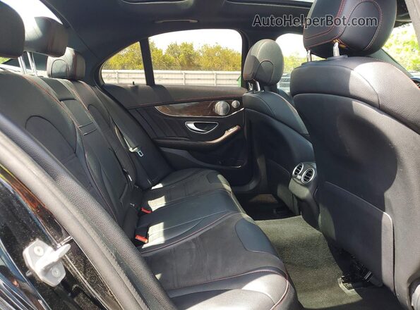 55SWF6EB2JU267079 2018 MERCEDES-BENZ C Black Widok tylnych siedzeń