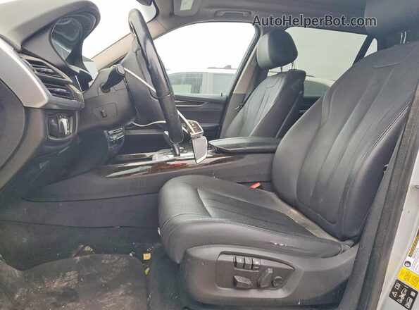 5UXKR0C59G0P27250 2016 BMW X5 Серебряный Вид панели приборов