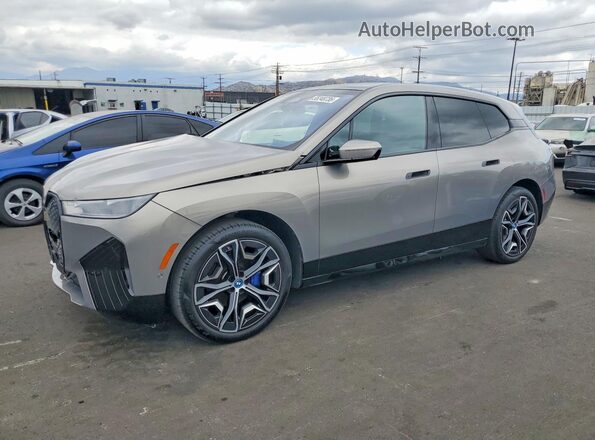 WB523CF08RCP61875 2024 BMW IX Gray Trasero izquierdo