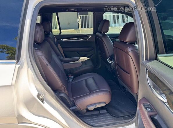 1GYKPCRS4MZ181724 2021 CADILLAC XT6 Белый Вид подкапотного пространства
