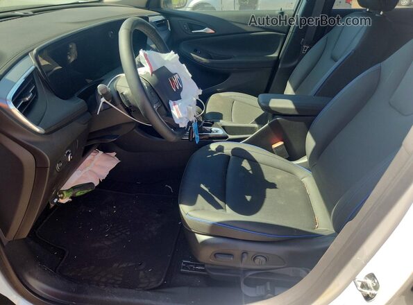 KL4AMESL5TB011480 2026 BUICK ENCORE Белый Вид панели приборов
