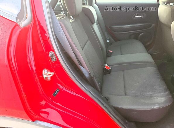 3CZRU5H37HG710182 2017 HONDA HR-V Red Widok wnętrza z tyłu
