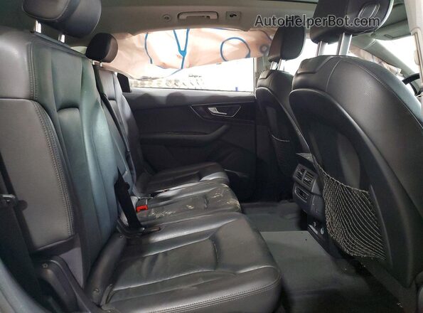 WA1LAAF7XJD001911 2018 AUDI Q7 Белый Вид задней части салона
