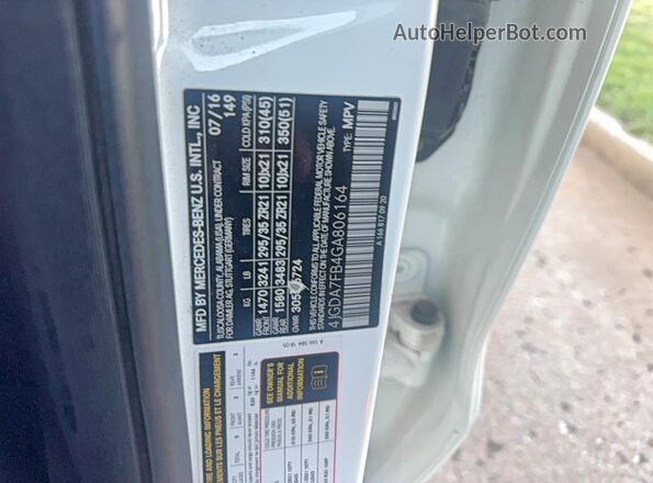 4JGDA7FB4GA806164 2016 MERCEDES-BENZ GLE White Widok wnętrza z tyłu