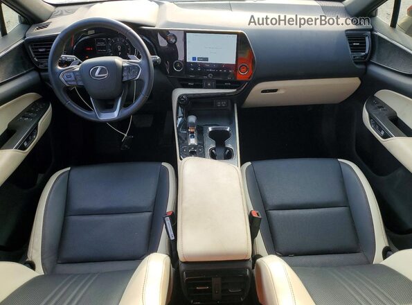2T2ADCAZ0RC007052 2024 LEXUS NX Красный Вид панели приборов