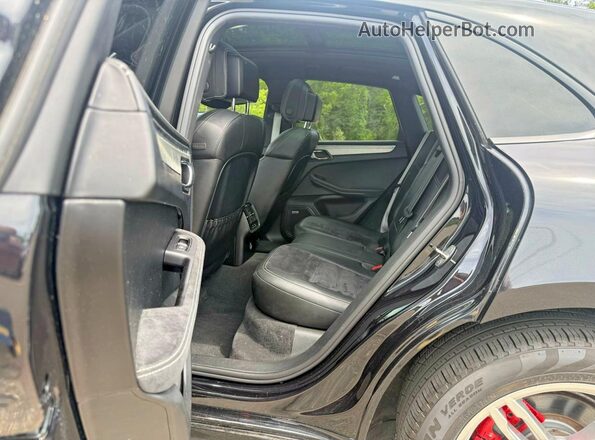 WP1AG2A51HLB56322 2017 PORSCHE MACAN Черный Вид подкапотного пространства