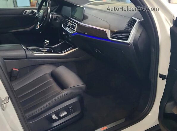 5UXCR6C08L9B81724 2020 BMW X5 Белый Вид спереди
