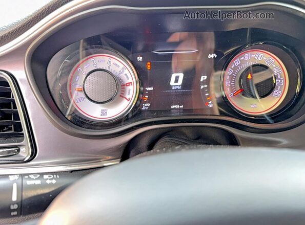 2C3CDZFJXLH109463 2020 DODGE CHALLENGER Черный Вид щитка приборов