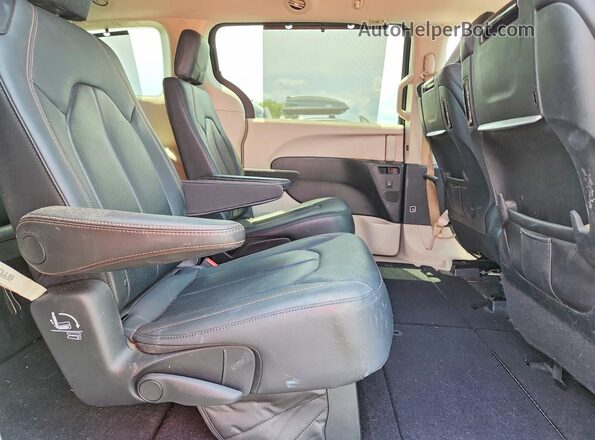 2C4RC1EG8JR194360 2018 CHRYSLER PACIFICA Черный Вид подкапотного пространства