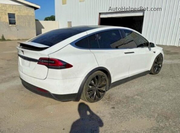 5YJXCBE2XJF103330 2018 TESLA MODEL Белый Вид спереди