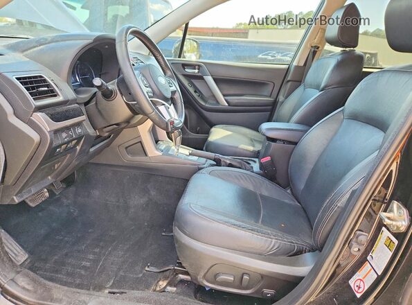 JF2SJAJC6HH527818 2017 SUBARU FORESTER 2.5 Черный Вид панели приборов