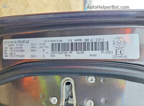 1C6RR7KT6KS677243 2019 RAM 1500 Серый Вид наклейки с VIN-кодом