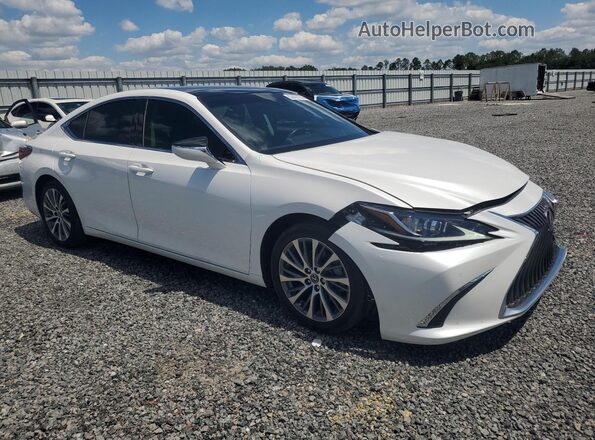 58ABZ1B1XKU030228 2019 LEXUS ES Белый Передняя правая четверть