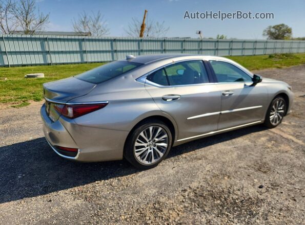 58AD11D18MU007627 2021 LEXUS ES Серебряный Задняя правая четверть