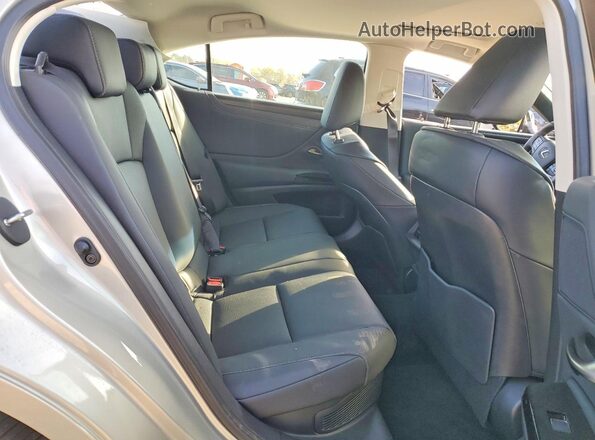 58ADA1C10SU077248 2025 LEXUS ES Серебряный Вид задних сидений