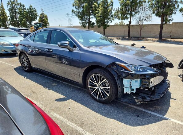 58ADA1C13NU024452 2022 LEXUS ES Серый Передняя правая четверть