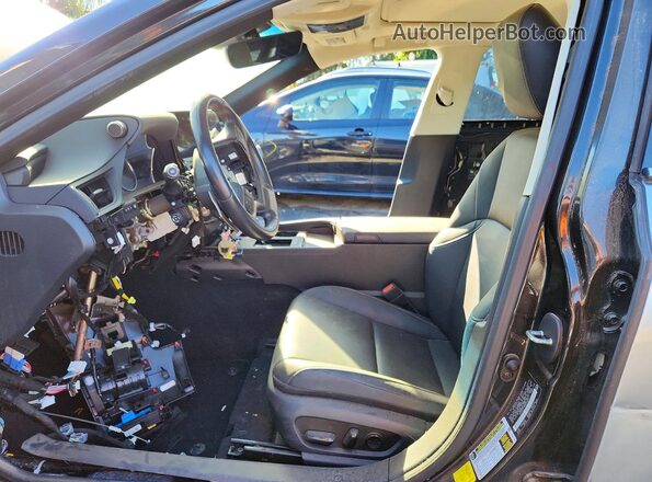 58ADA1C16RU045592 2024 LEXUS ES Черный Вид салона спереди