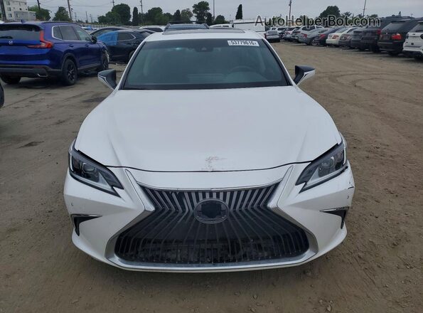 58ADA1C16RU048203 2024 LEXUS ES Белый Вид спереди