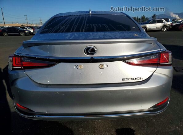 58ADA1C18RU043830 2024 LEXUS ES Серебряный Вид сзади