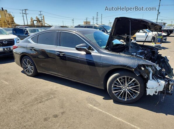58ADA1C1XSU061087 2025 LEXUS ES Черный Передняя правая четверть