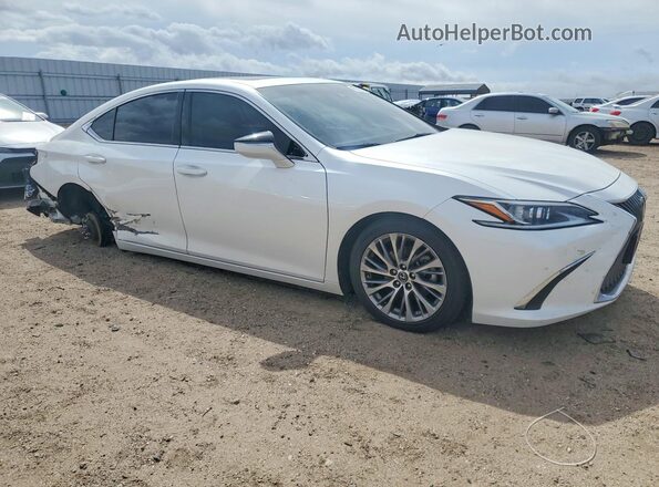 58ADZ1B12LU073987 2020 LEXUS ES Белый Передняя правая четверть