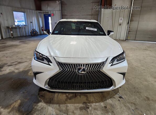 58ADZ1B18MU092139 2021 LEXUS ES Белый Вид спереди