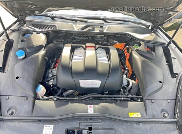 WP1AE2A29GLA17811 2016 PORSCHE CAYENNE Black წინა პანელის ხედი
