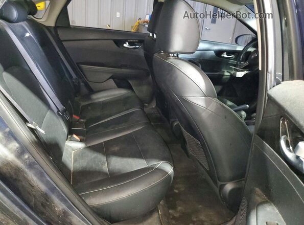 3KPF54AD6LE153417 2020 KIA FORTE Угольный Вид задней части салона