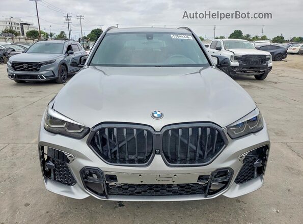 5YMJU0C06N9L57309 2022 BMW X5 Серый Вид сзади