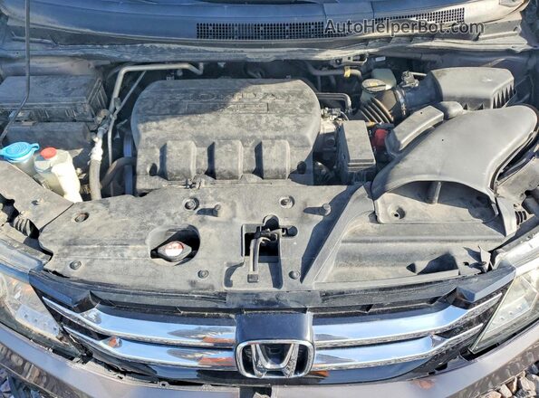 5FNRL5H60HB008181 2017 HONDA ODYSSEY Gray Widok wnętrza z tyłu