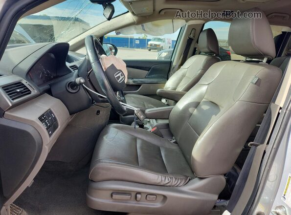 5FNRL5H69GB074890 2016 HONDA ODYSSEY Silver Widok wnętrza z przodu