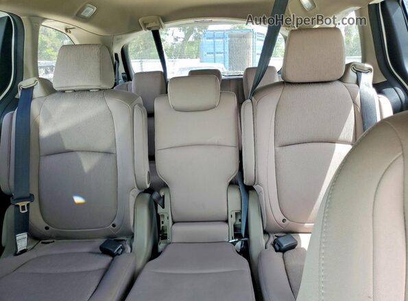 5FNRL6H52MB032893 2021 HONDA ODYSSEY White Vista de los asientos traseros