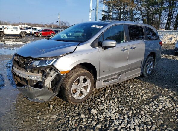 5FNRL6H58JB084220 2018 HONDA ODYSSEY Серебряный Передняя левая четверть