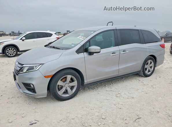 5FNRL6H58LB035585 2020 HONDA ODYSSEY Silver Vista tres cuartos delantera izquierda