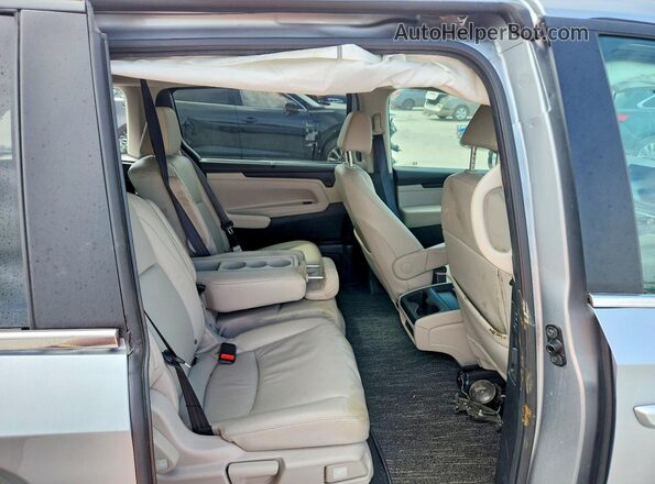 5FNRL6H60SB083587 2025 HONDA ODYSSEY Silver Widok wnętrza z tyłu