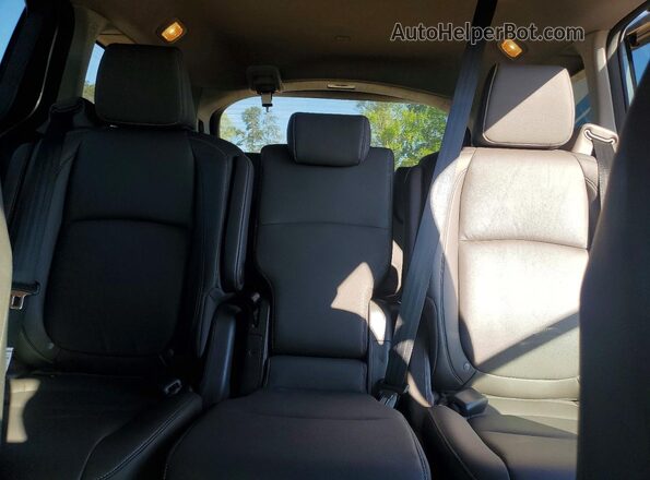 5FNRL6H61PB005102 2023 HONDA ODYSSEY Silver Vista de los asientos traseros