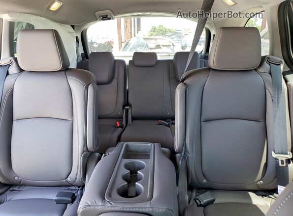 5FNRL6H63RB020767 2024 HONDA ODYSSEY Silver Вид задніх сидінь