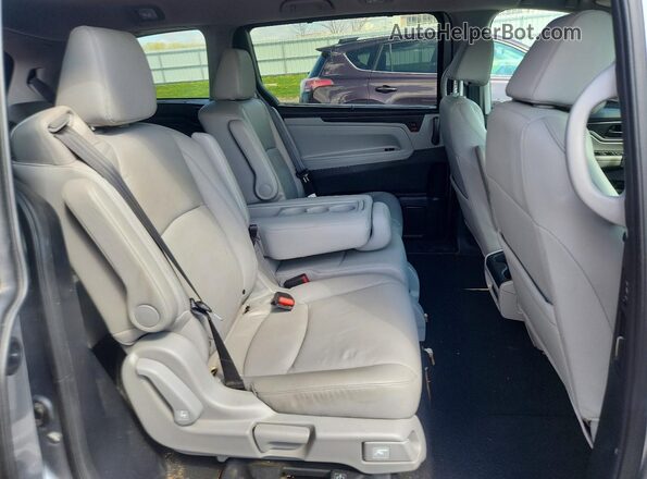 5FNRL6H66RB065508 2024 HONDA ODYSSEY Silver Widok wnętrza z tyłu