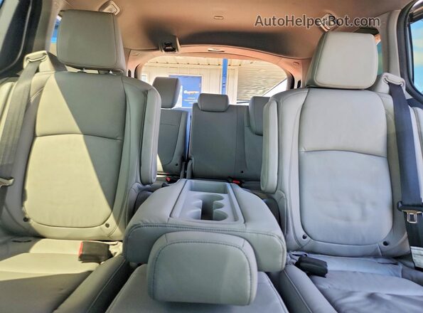 5FNRL6H66RB065508 2024 HONDA ODYSSEY Silver Widok tylnych siedzeń