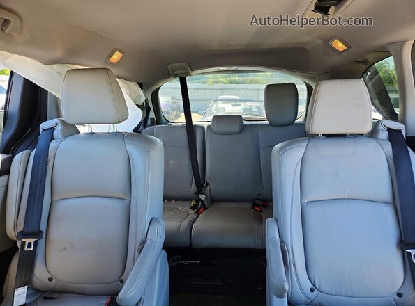 5FNRL6H70JB041038 2018 HONDA ODYSSEY Blue Widok tylnych siedzeń