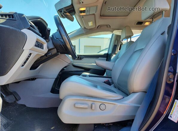 5FNRL6H70JB041038 2018 HONDA ODYSSEY Blue Widok wnętrza z przodu