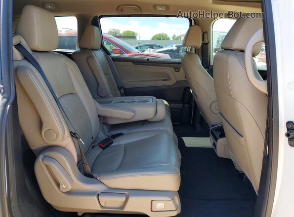 5FNRL6H71MB041277 2021 HONDA ODYSSEY White Widok wnętrza z tyłu