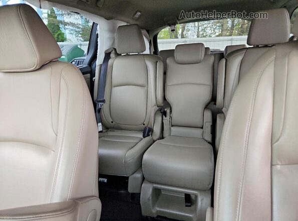 5FNRL6H72JB068743 2018 HONDA ODYSSEY Maroon Вид задніх сидінь