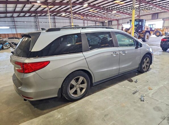 5FNRL6H75JB039043 2018 HONDA ODYSSEY Silver Задня права чверть
