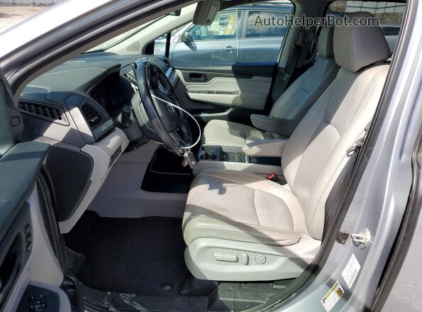 5FNRL6H78KB087914 2019 HONDA ODYSSEY Серебряный Вид салона спереди
