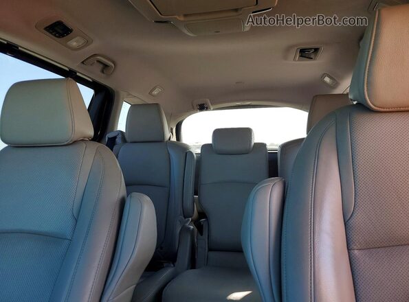 5FNRL6H91KB102738 2019 HONDA ODYSSEY Silver Rear seats view