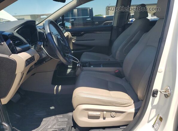 5FNRL6H95JB091922 2018 HONDA ODYSSEY White წინა სალონის ხედი