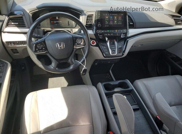 5FNRL6H97JB059747 2018 HONDA ODYSSEY Синий Вид панели приборов