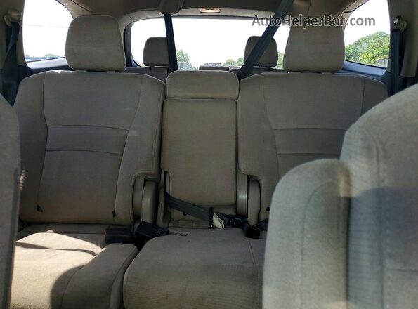 5FNYF5H33JB016869 2018 HONDA PILOT Белый Вид задних сидений